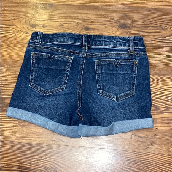 Copper key jean shorts - Picture 2 of 2